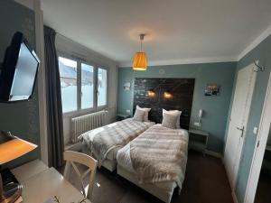 Hotels Au Soleil d'Or : Chambre Lits Jumeaux