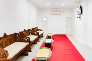 RedDoorz Premium Hotel Sopo Holong Sibolga