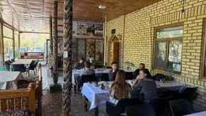 Central Park Hostel - Khazavat