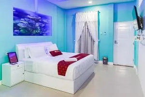 RedDoorz Premium Hotel Sopo Holong Sibolga - Sibolga