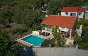 Beautiful Home In Prapatnica - Mravnica