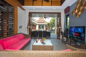 Narintara Private Pool Villas - Free Tuk-Tuk Service to the Beach!