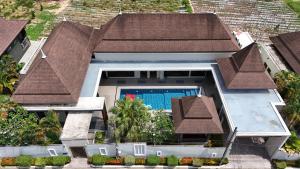 Narintara Private Pool Villas - Free Tuk-Tuk Service to the Beach!