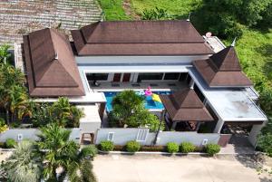 Narintara Private Pool Villas - Free Tuk-Tuk Service to the Beach!