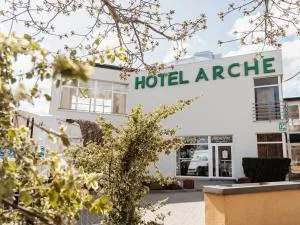 Arche Hotel Siedlce - Gołowierzchy