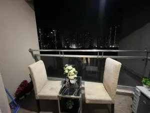 Comfy Studio - Jāmb