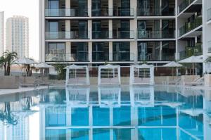 Jvc 1br Oasis Serene Interiors Pool & Parking