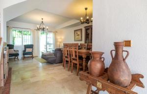 4 Bedroom Gorgeous Home In Marbella