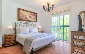 4 Bedroom Gorgeous Home In Marbella