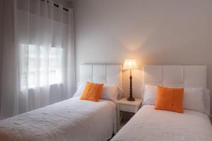 El Amanecer - villa privada con piscina agua salada, barbacoa y chimenea