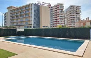 2 Bedroom Lovely Apartment In Benicasim - 贝尼卡西姆