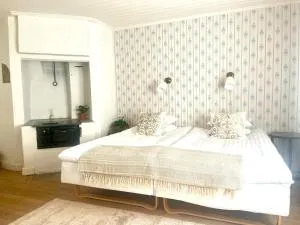 Lövstabruks Värdshus och Brukshotellet Änkehuset - Söderfors