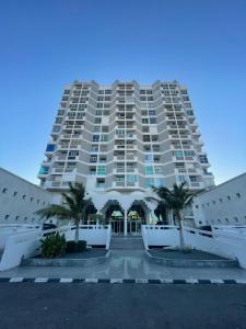 Water front and formula 1 view flat