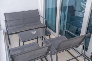 Gorgeous 1 Bedroom in DEC Tower with Marina Views