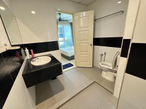Mansion one George Town Sea View GMC Gurney
