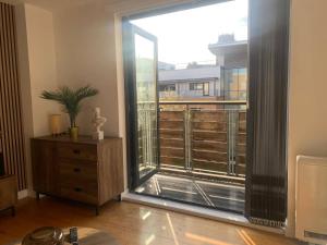 Central Liverpool Apartment-Sleeps 6-Free Parking