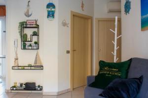 Riccione sea breeze 100m from the sea, sleeps 8