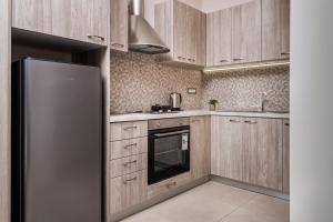 Katsaros Luxury Apts 5 min walk to beach