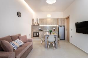 Katsaros Luxury Apts 5 min walk to beach