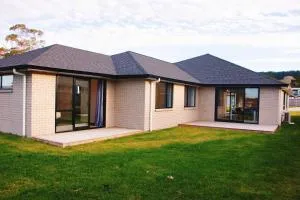 Modern Chic - Ideal Location - 5 Bedrooms - In Rotorua - Mamaku