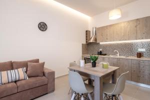 Katsaros Luxury Apts 5 min walk to beach