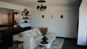 Frontal sea view apartment