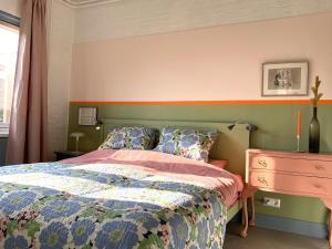 Holiday Home in Noordwijkerhout near Lake