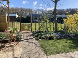 Holiday Home in Noordwijkerhout near Lake