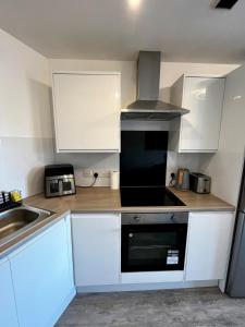 Chic 2-bed Flat - Coop Live & Ethiad