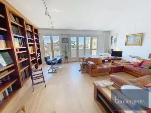 Le Renaudot - Poitiers Centre - 70's - La Conciergerie - Biard