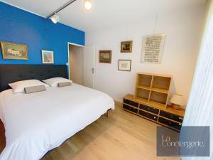 Le Renaudot - Poitiers Centre - 70s - La Conciergerie