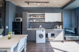 The WEX in the heart of Woodstock. One Bed