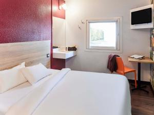 Hotels hotelF1 Metz Centre Devant les Ponts : Chambre Tandem
