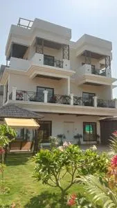 Lion's Luxury Holidays - Āmbavna