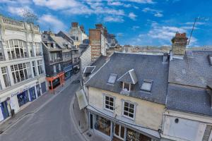 Appartements Magical Rooftop Views Historic City Center 2 guests : photos des chambres
