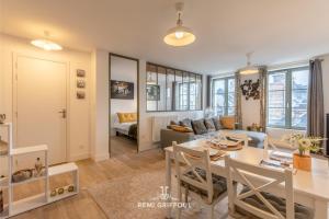 Appartements Magical Rooftop Views Historic City Center 2 guests : photos des chambres