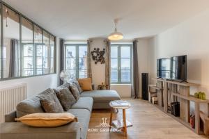 Appartements Magical Rooftop Views Historic City Center 2 guests : photos des chambres