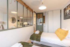 Appartements Magical Rooftop Views Historic City Center 2 guests : photos des chambres