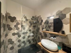 Relax & Explore Stylish Apartment in Rome