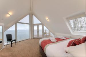 Beach Houses with Hot Tubs