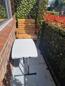 Beautiful Ground floor flat in the Heart of Rochester with balcony mobility friendly