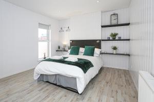 Standard Double Room room in OYO Queens Quarter