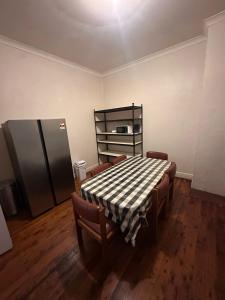 Twin Room in Great Earlwood Location Perfect for Travellers - EW4