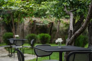 Vineyard Hotel & Winery