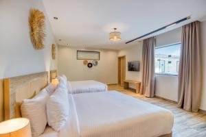 Beyond Pyramids View