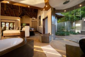 Xidulu Safari Lodge - Makalali