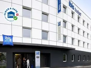 日内瓦佩蒂特朗西宜必思快捷酒店 - 雷尼耶