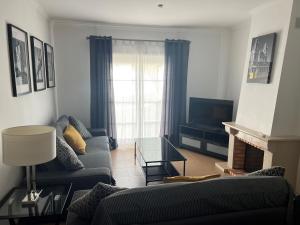 Casa Tedi, Alto do Perogil, Tavira - 3 Bedroom, 3 Bathroom villa, large Pool, exquisite Gardens & Air-conditioning