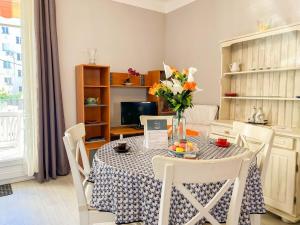 T2 sur le port de Sanary avec garage