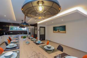 Villas La Villa Leo face au Centre Equestre et Piscine : photos des chambres